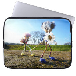 Fubby's in natuur met madeliefjes. laptop fodral