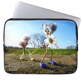 Fubby's in natuur met madeliefjes. laptop fodral