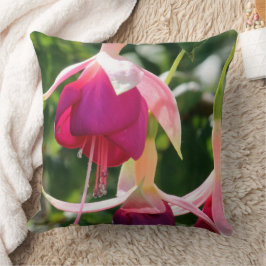 Fuchsia Flower Kudde