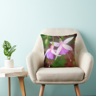 Fuchsia Flowers Kudde