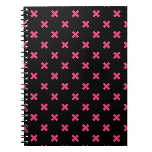 Fuchsia kor stygn på svart anteckningsbok (Framsidan)