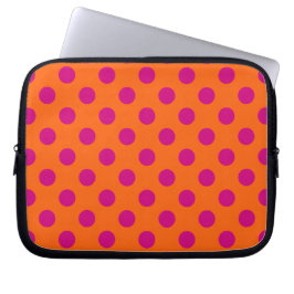 Fuchsia polka dots på orange laptop sleeve