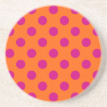 Fuchsia polka dots på orange underlägg<br><div class="desc">Fuchsia polka dots på orange</div>