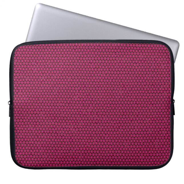 Fuchsia trianglar på den svart ipad sleeve (Framsidan)