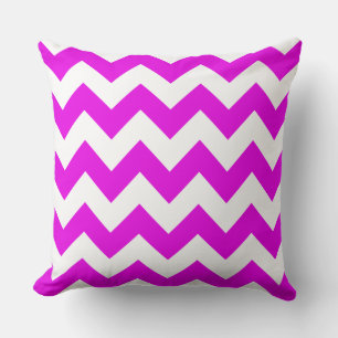 Fuchsia Zig Zag Stripe Pillow Kudde