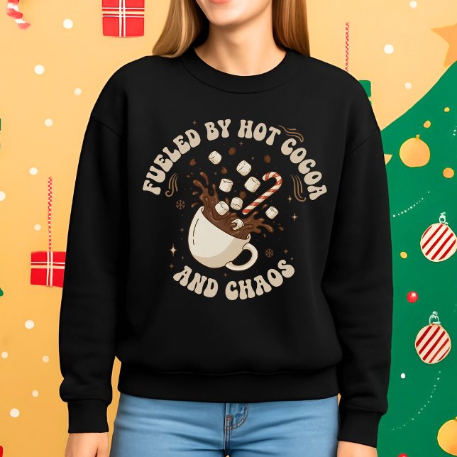 Fueled by Hot Cocoa and Chaos Funny Christmas T Shirt (Skapare uppladdad)