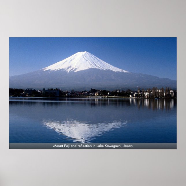 Fuji och reflexion i Sjö Kawaguchi, Japan Poster (Framsidan)