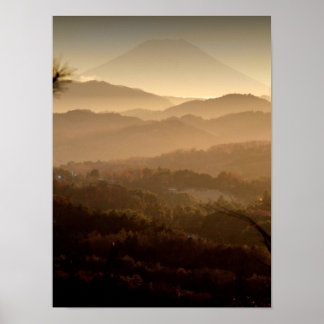 Fuji ovanför Backe Poster