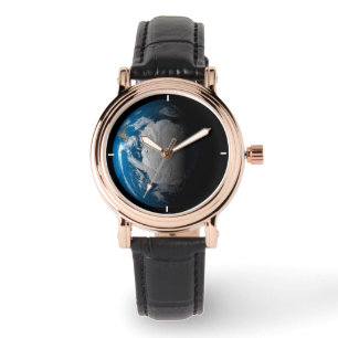 Ful Earth som visar simulerade moln över Antarctic Armbandsur