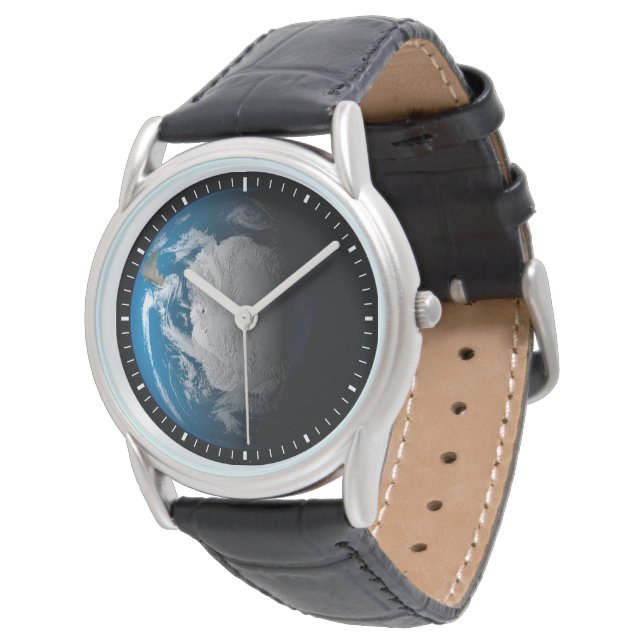 Ful Earth som visar simulerade moln över Antarctic Armbandsur (Vinklad)