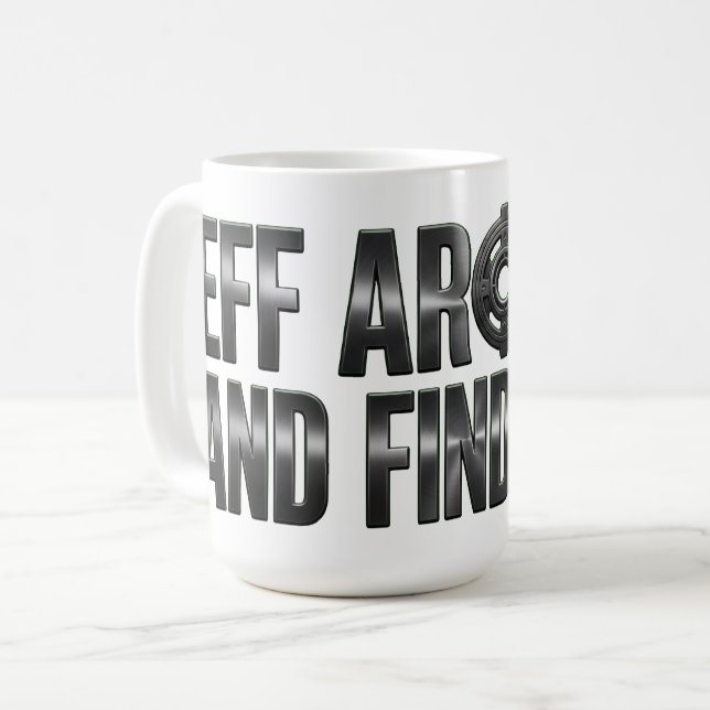 Fula runt och ta reda på – Gunmetal. Kaffemugg (Framsida vänster)