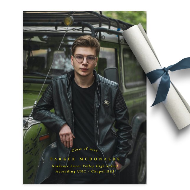 Full Bleed Photo Yellow Graduation Announcement Meddelande (Skapare uppladdad)