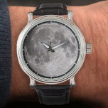 Full Moon Astronomy Image Watch Armbandsur<br><div class="desc">Fullt med en tydlig bild av måne yta. Tidsökningar för yttre ge. Perfekt för astronomer eller astronomientusiaster.</div>
