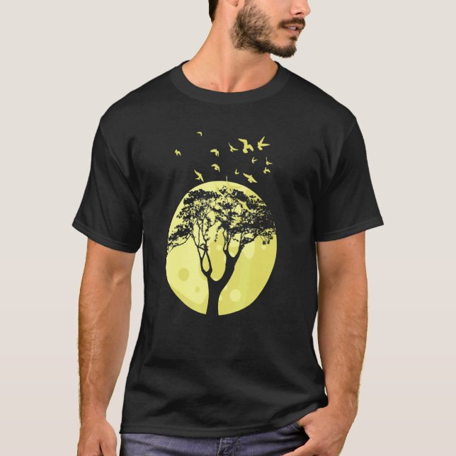 Full Moon Flock Of Birds Tree Outdoor Wildlife Nat T Shirt (Framsida)