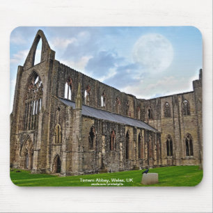 Full Moon över TAT Abbey Cistercian-klostret Musmatta