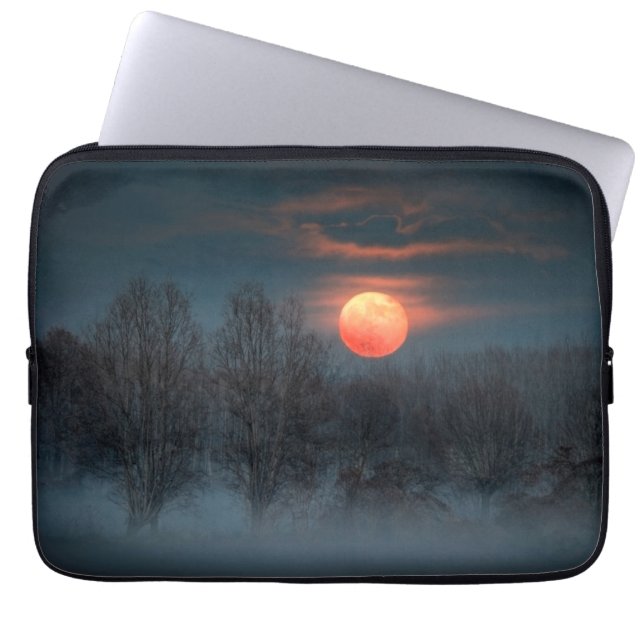 Fullmåne | November i Scalenghe, Italien Laptop Fodral (Framsidan)