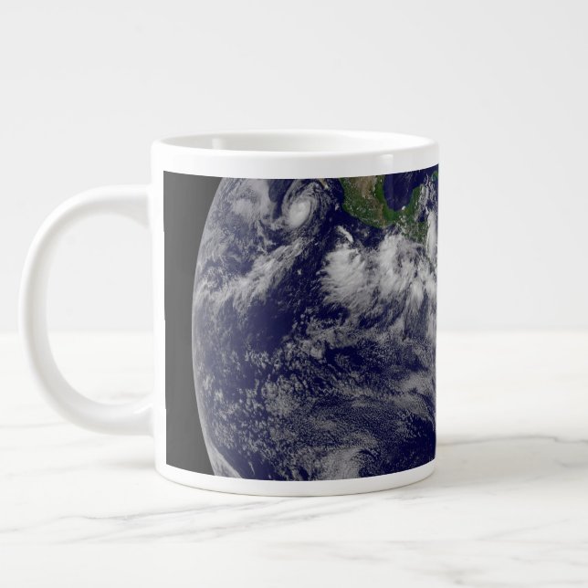 Fullt Earth med olika tropiska stormsystem. Jumbo Mugg (Vänster)