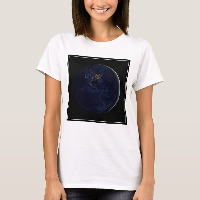 Fullt Earth på natten med City Ljus Amerika T Shirt (Framsida)