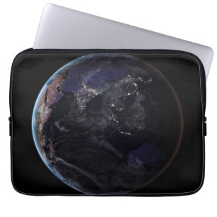 Fullt Earth som visar Asiens Ljus i Nattens stad. Laptop Fodral