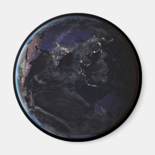 Fullt Earth som visar Asiens Ljus i Nattens stad. Magnet