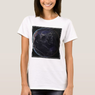 Fullt Earth som visar Asiens Ljus i Nattens stad. T Shirt