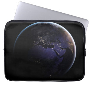 Fullt Earth som visar Ljus i Europa på natten. Laptop Fodral