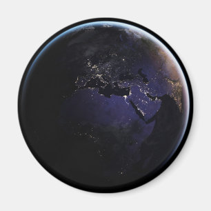Fullt Earth som visar Ljus i Europa på natten. Magnet