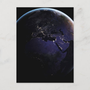 Fullt Earth som visar Ljus i Europa på natten. Vykort
