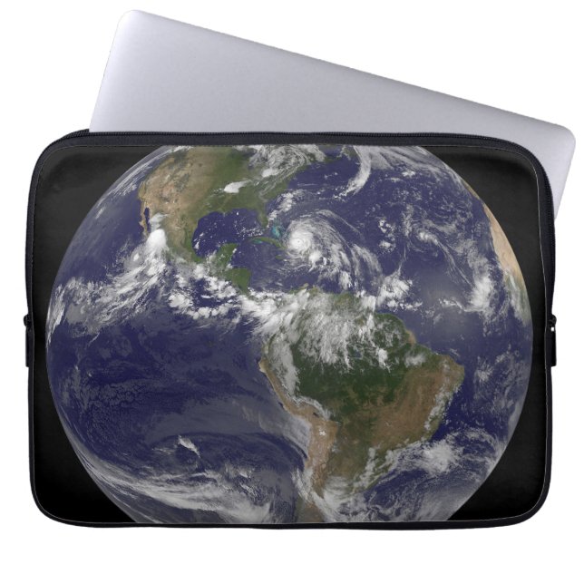 Fullt Jorden med orkanen Irene över Bahamas. Laptop Fodral (Framsidan)