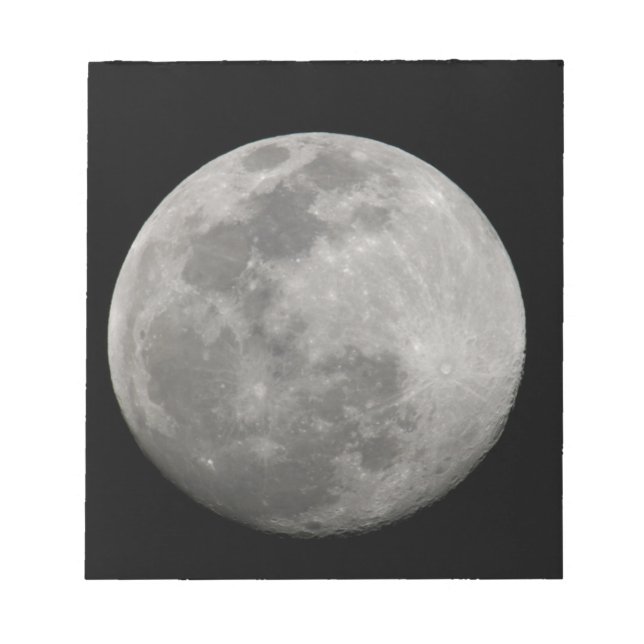 Fullt måne i svartvitt. Kredit: Arthur Anteckningsblock (Framsida)