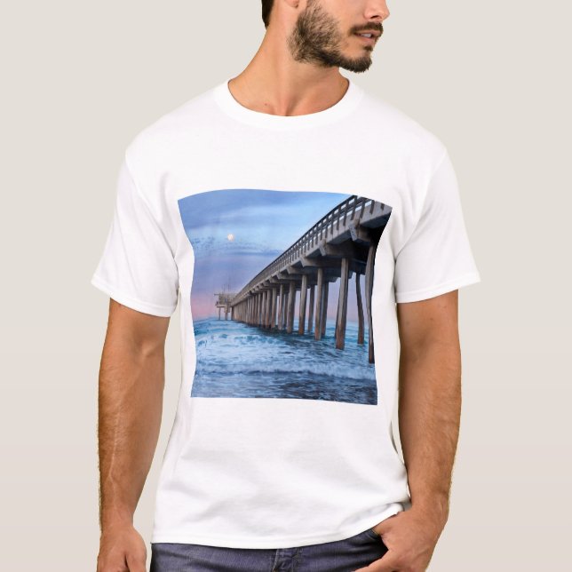 Fullt måne over pier, Kalifornien T Shirt (Framsida)