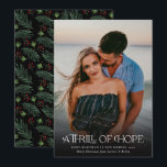 Fullt Photo Thrill of Hope Announce Gravid Photo Julkort<br><div class="desc">De vackra helgdagskorten för gravid av foto i fullt har modern typografi av eleganten,  "A Thrill of Hope". På baksidan finns en mönster av gräs,  boughs och bär över anpassningsbar färg (i svart).</div>