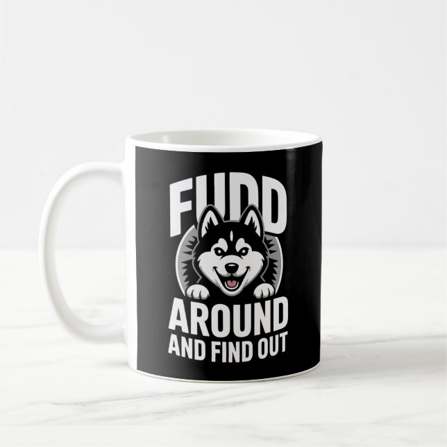Fumla runt och ta reda på kaffemugg (Vänster)