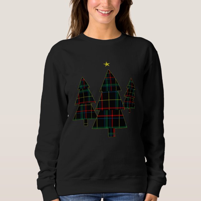 Fun and Festive Plaid Christmas Tree Holiday T Shirt (Framsida)