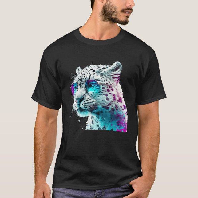 Fun animal motif  snow leopard with sunglasses t shirt (Framsida)