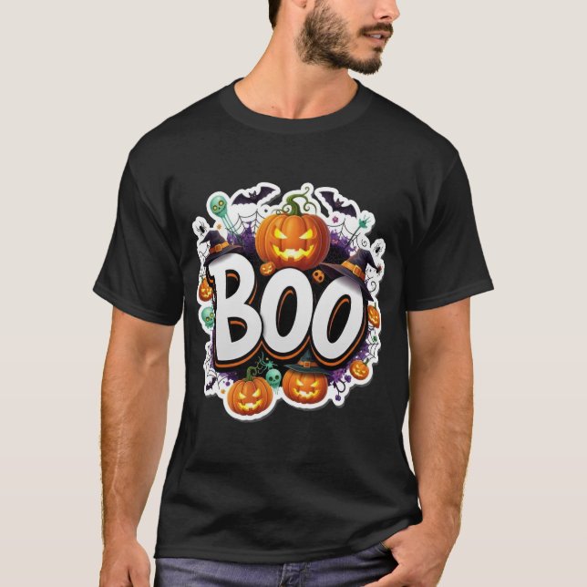 Fun Halloween Boo graphic with glowing pumpkins wi T Shirt (Framsida)
