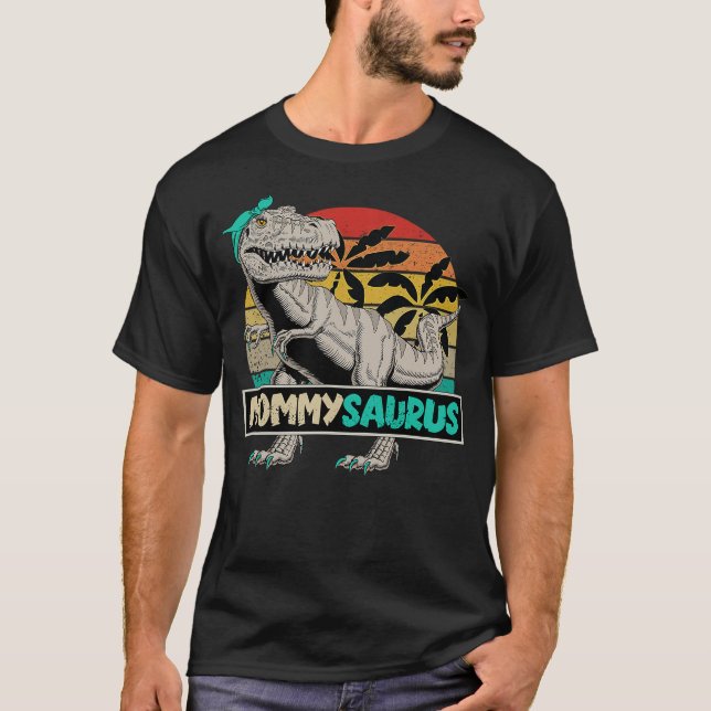 Fun Matching Family Dinosaur T-Rex for Mommy MOMMY T Shirt (Framsida)