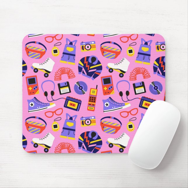 Fun retro 90s nostalgia – Y2K tech and clothing Musmatta (Med mus)