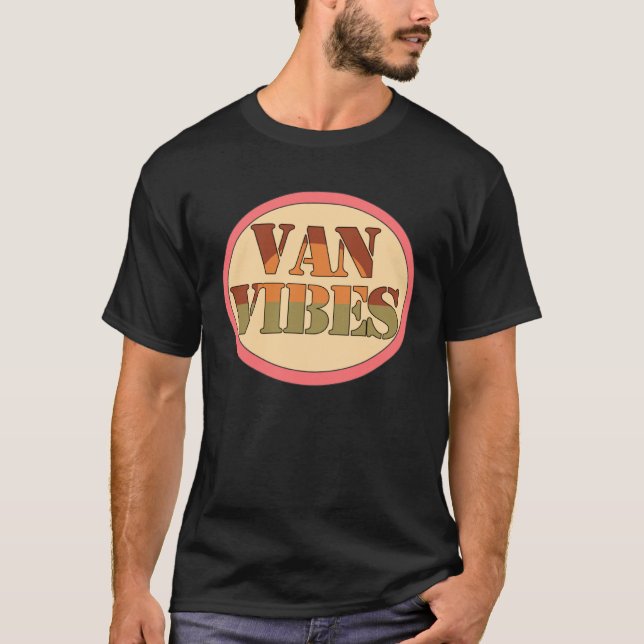 Fun Van Vibes Retro Van Life Camper T Shirt (Framsida)