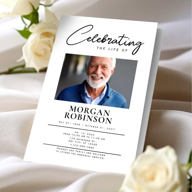 Funeral Program, Celebration of Life,Black & White Reklamblad (Celebration of Life Photo Funeral Program Black & White Flyer )