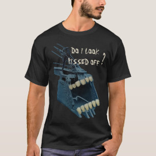 FUNGERANDE INGENJÖREN GÖR MIG SER SKITFÖRBANNAD TEE SHIRT