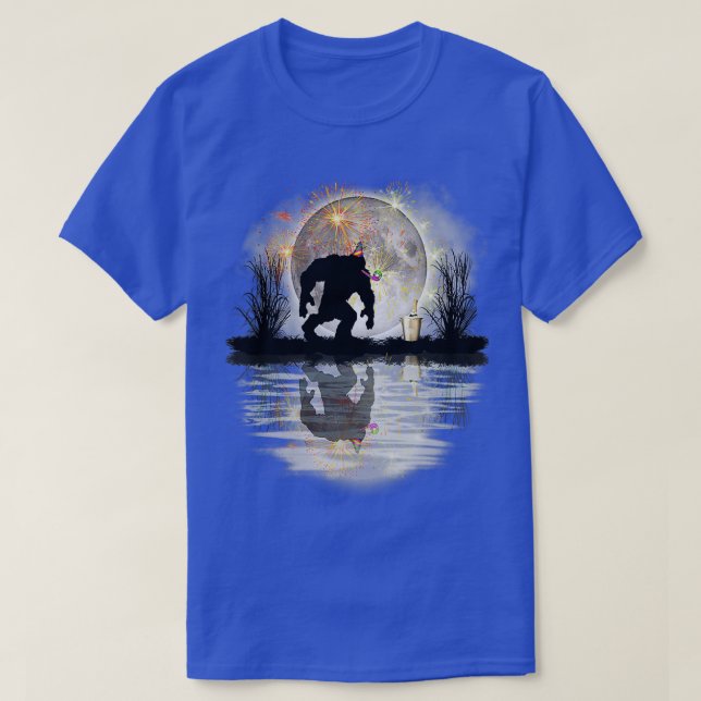 Fungny Bigfoot som firar födelsedagspressen Gift T Shirt (Design framsida)