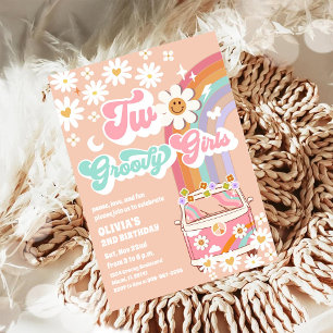 Funkis Daisy Rainbow Födelsedagsinbjudan Inbjudningar