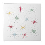 Funky Atomic Starbursts under 1950-talet Kakelplatta<br><div class="desc">Funky upp ditt träningsprojekt med den här fantastiska atomeran som startar i mitten av århundradets keramiska bricka. Den här designen startar i rött,  blått,  grönt och gult och accentueras med svarta punkter.</div>