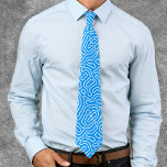 Funky Blue and White Mönster Slips<br><div class="desc">Vit abstrakt snurrar på en ljusblå bakgrund är en öga-fångstkombination som säkert fäster uppmärksamheten var den än är. Kontrasten mellan coolan blå och den nakna vita ger en estetiskt tilltalande bild som är tydlig, medan snurrarna ger biet rörelse och djup. En roligt och glad mönster för att göra din dag...</div>