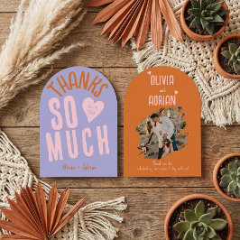 Funky Bold Font Inbjudningar