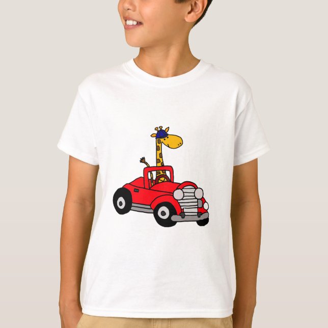 Funky giraff som kör röd cabriolet t shirt (Framsida)