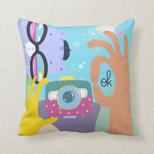 Funky Lilac Tecknad Cat Shades Camera Hand Blue Kudde