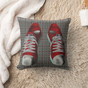 Funky Red Sneakers Abstrakt Art Kudde