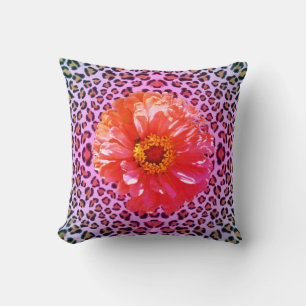 Funky rosa och orange blomster med leopardmönster kudde